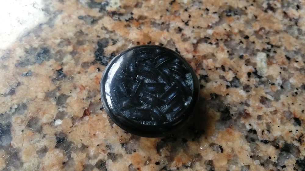 Botões novos trabalhados 0,60 cada. Em quantidades diâmetro 3 cm