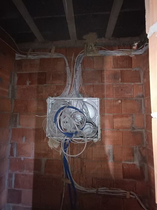 Elektryk, Instalacje elektryczne, odgromowe.