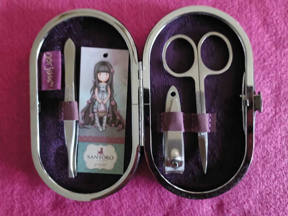 Estojo Manicure + Medalha Gorjuss, Santoro