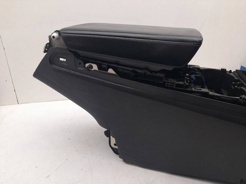 Apoio de braço TESLA Model Y (5YJY)