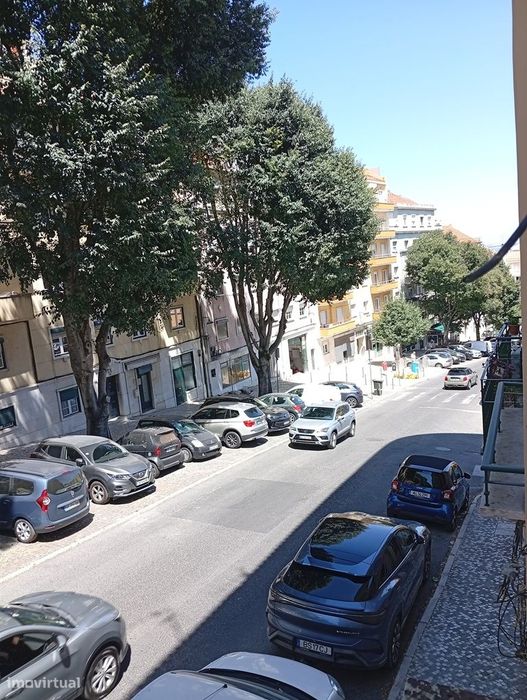 Arrenda-se T2, na Rua Leite de Vasconcelos, Lisboa