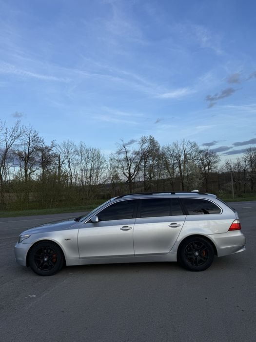 Продам БМВ Е61 525i