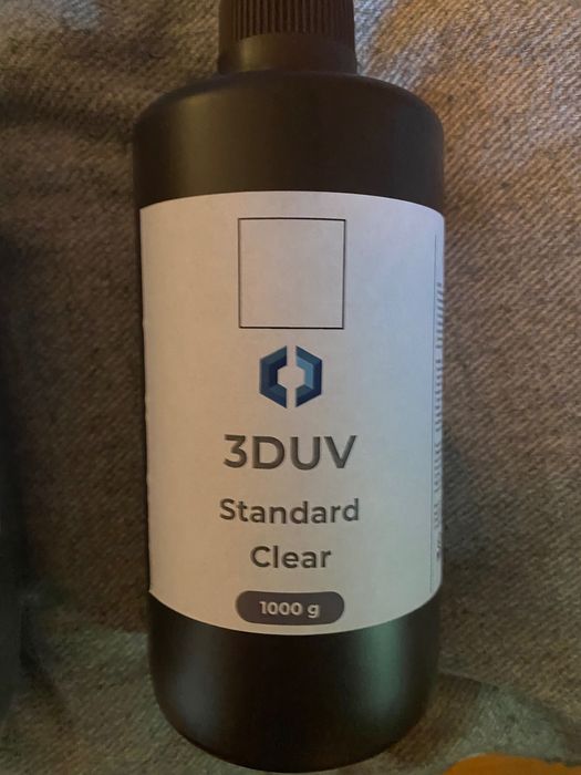 Trzy Żywice do drukarki 3D