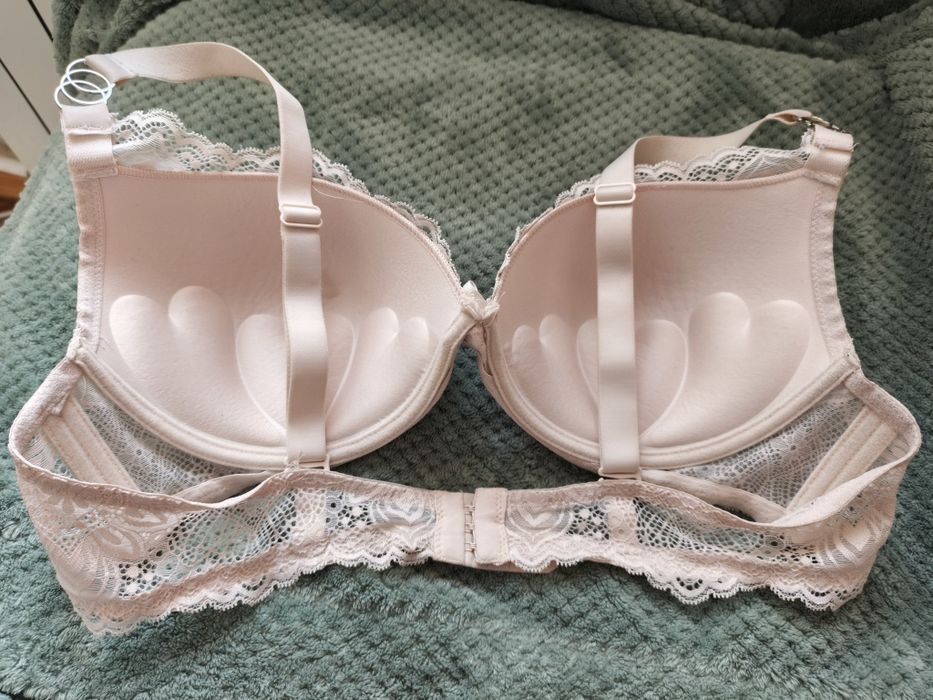 Бежевий ліфчик з пуш-ап 100-110 D/F