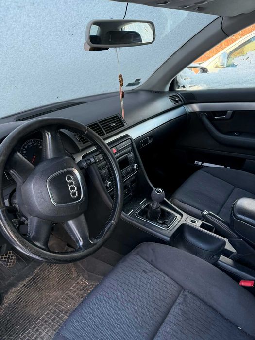 Audi A4 B7  2007 r.  1.9 TDI  300 000 km