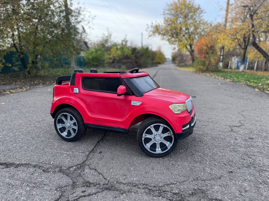 Дитячий електромобіль BMW повний привід