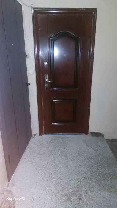 Двері вхідні коричневі Україна