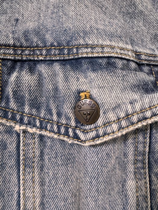 Katana Levis jasnoniebieska Guess