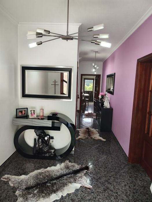 Casa T4 com mobília