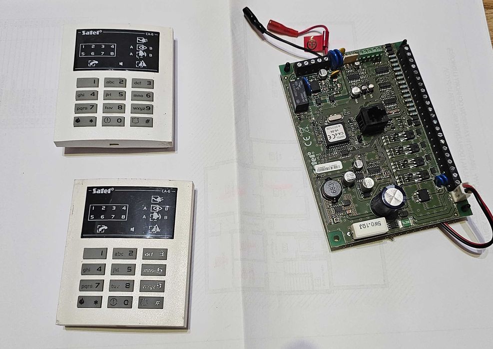 Centrala alarmowa Satel Ca-6,