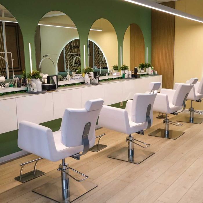 Cadeira p/ Maquilhagem/Outros - Novo atelier CATLOOK - CIRCUNVALAÇÃO / HOSPITAL DE SÃO JOÃO