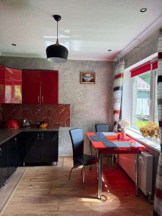 Продаж будинку Почаів