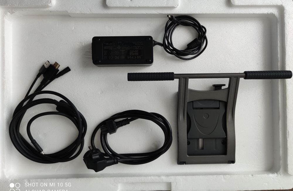 Графічний планшет Huion  Kamvass22 + рукавичка (GS2201)