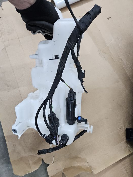 Бачок омивача 1EA955449B Audi q4 e-tron