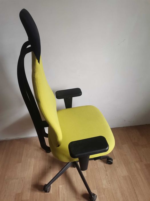 Fotel żółty/niebieski Vitra Headline /Nowy 6 700zł