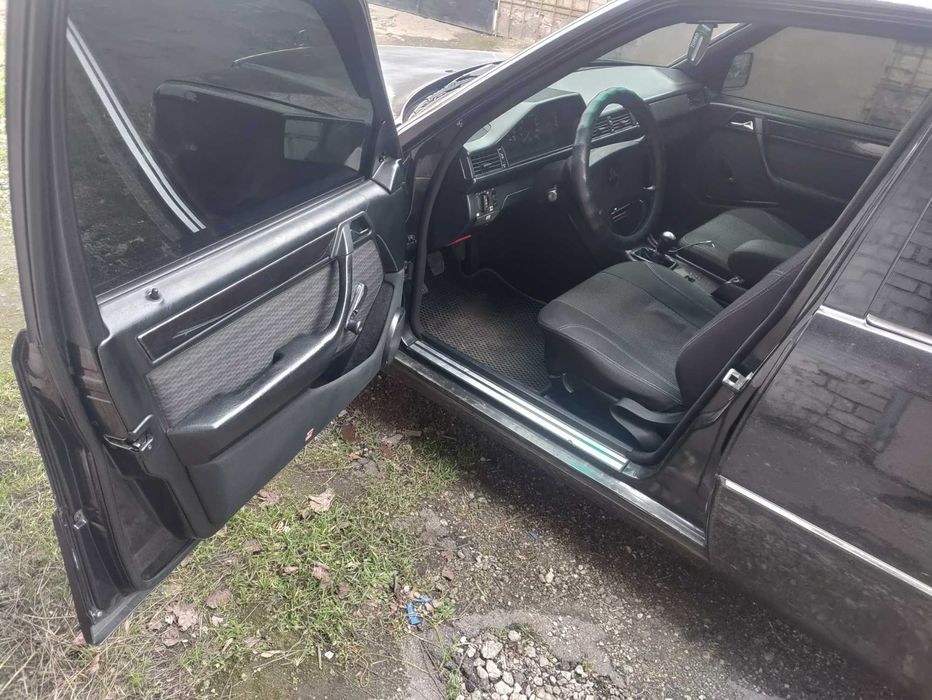 Mercedes Benz w124