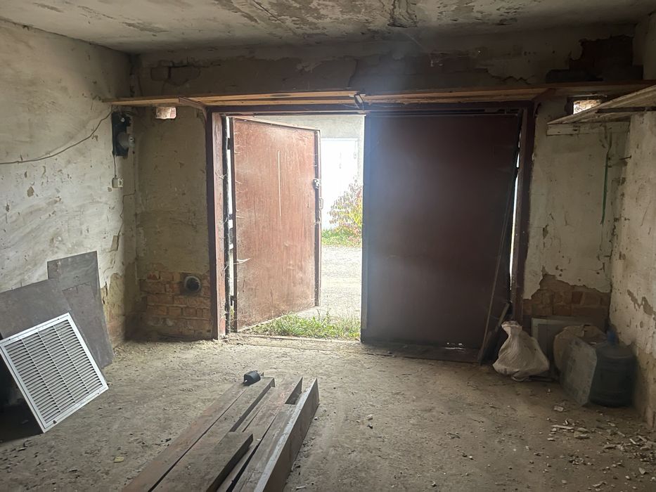 Продам гараж Південно кільцева місто Чернівці