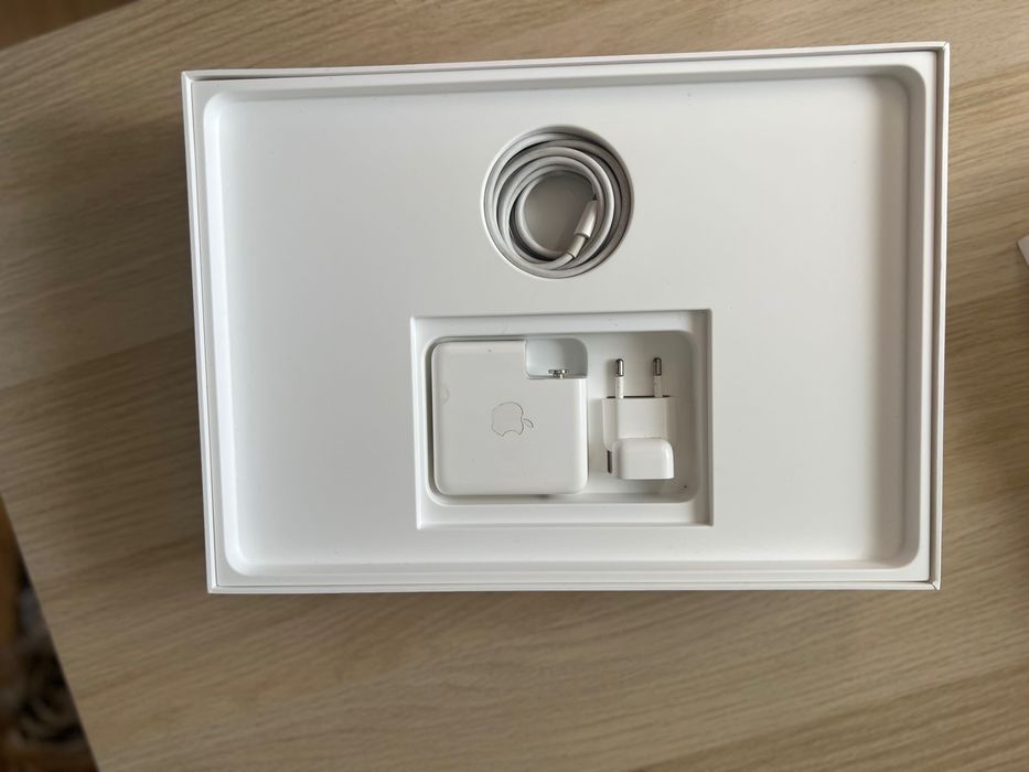 MacBook Pro 13” Intel i5 2,3 GHz / 8GB / 128GB