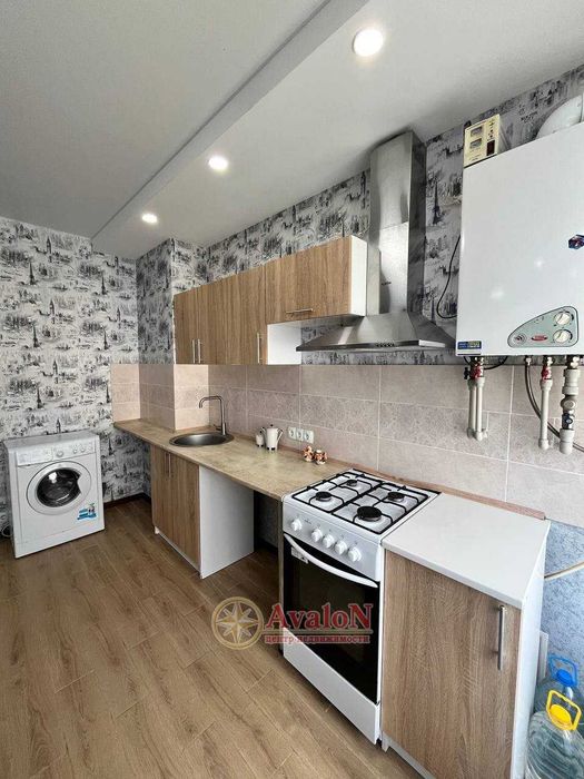 Продам 2-комнатную квартиру с ремонтом, мебелью, бытовой техникой. 42 500 у.е.