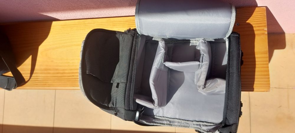 Mochila da marca MITSAI
 Cor cinz