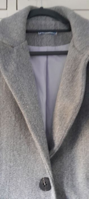 Canadiana cinza claro com bolsos