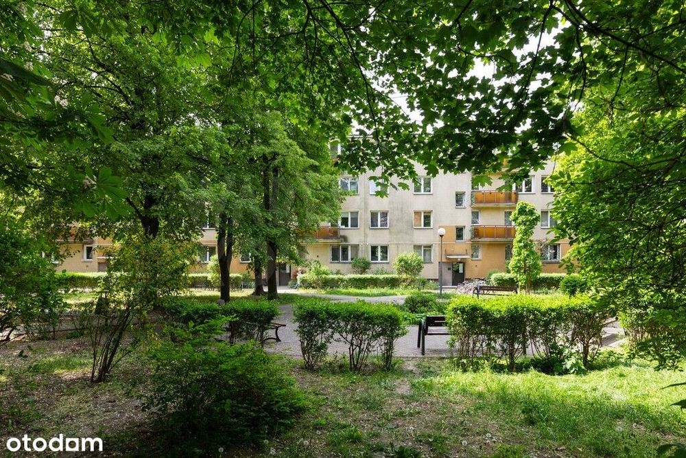 Przytulna kawalerka z balkonem. Muranów.