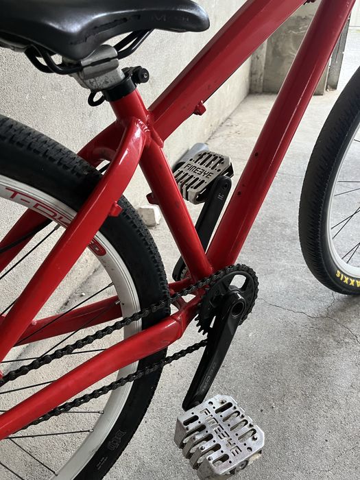 Dirt jump/ wheeling bike