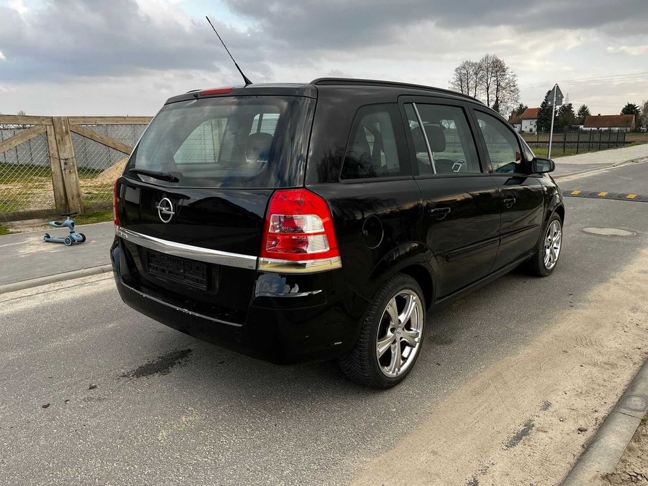 Opel zafira 1.8 klima zadbana