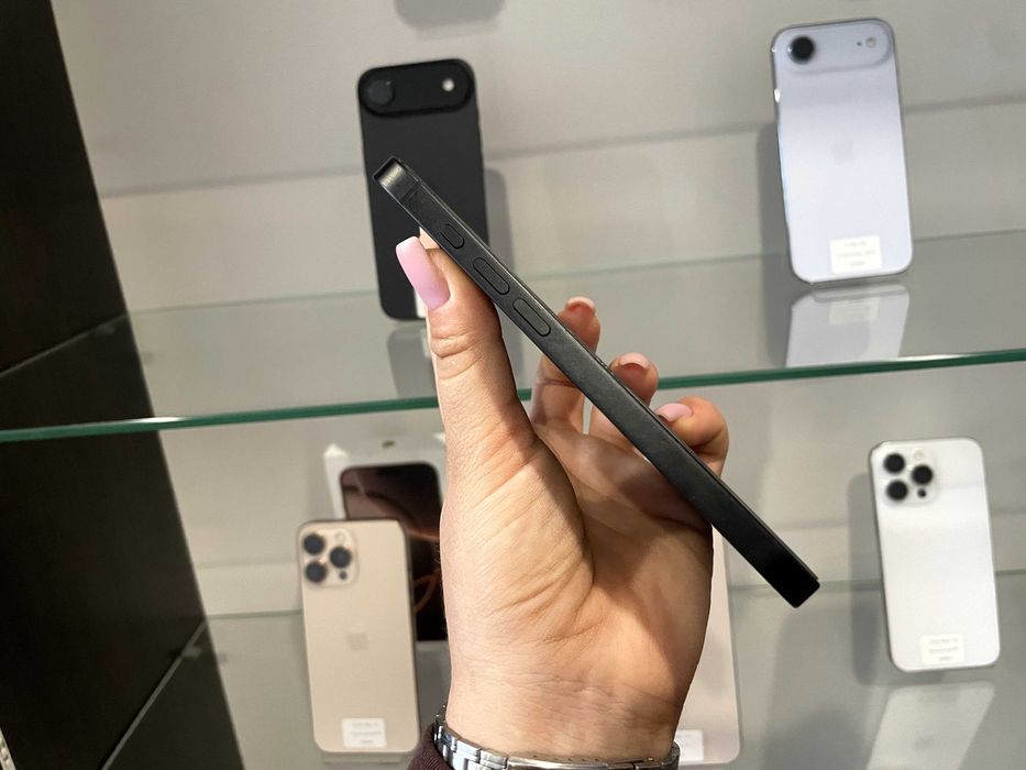 iPhone 16 е  128 Gb Neverlock / Магазин + Гарантія