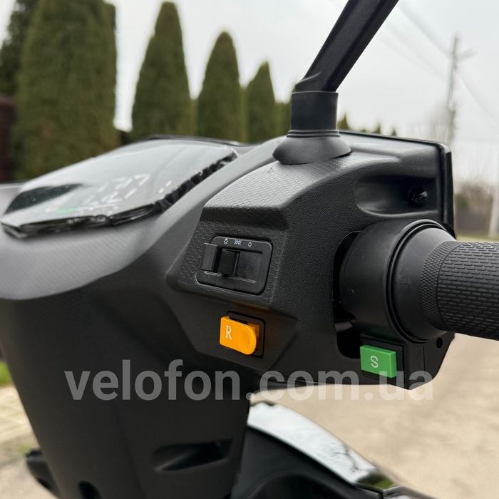 Електроскутер Corso SPEEDFIRE 2500W 72V/30Ah • пробіг до 86 км