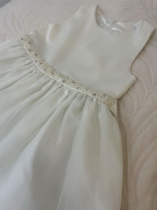 Святкова сукня для дівчинки