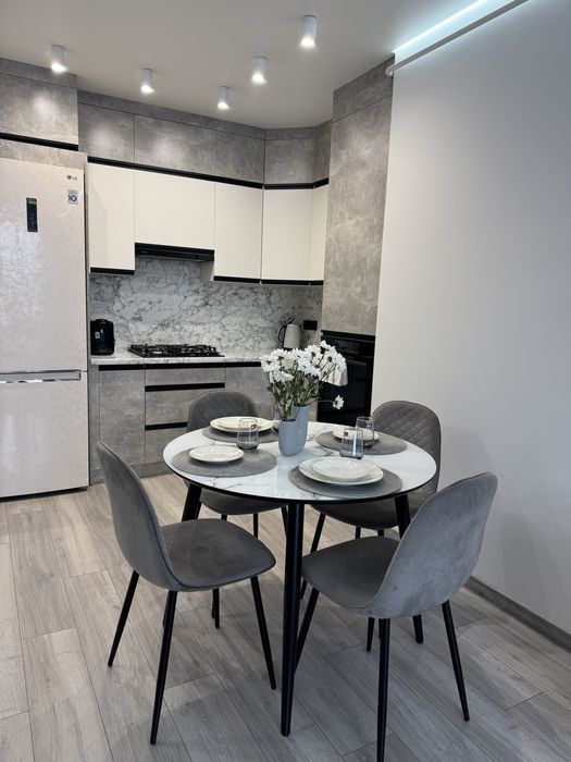 Подобово Чернівці LUX апартаменти ЖК Compas