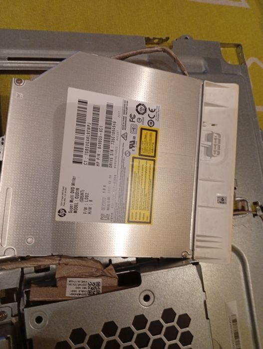 Peças de HP Pavilion All In One 24-r030ns