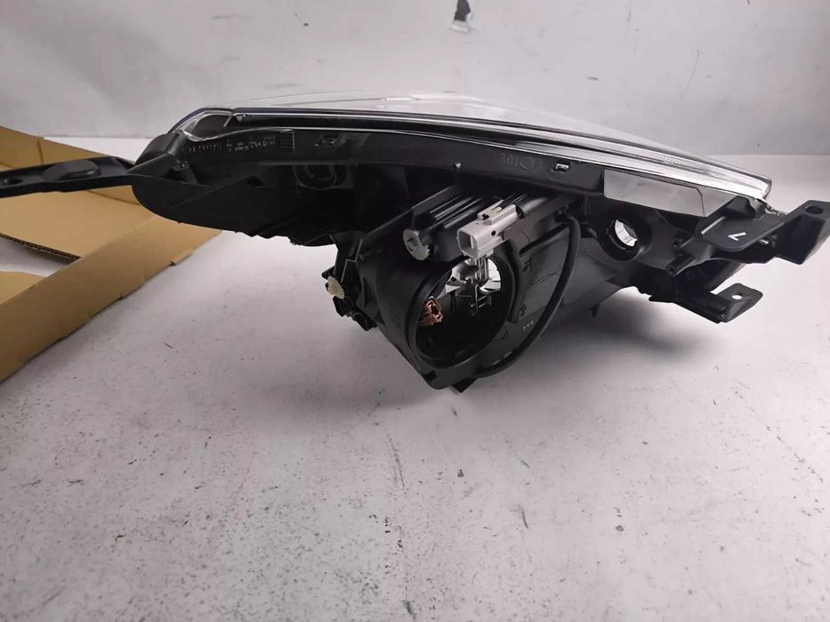 Toyota IQ - Farol esquerdo original Toyota - NOVO -