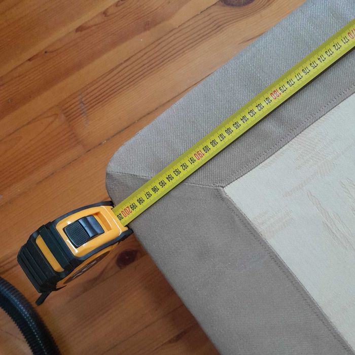 cama de solteiro com colchão incluído, em bom estado