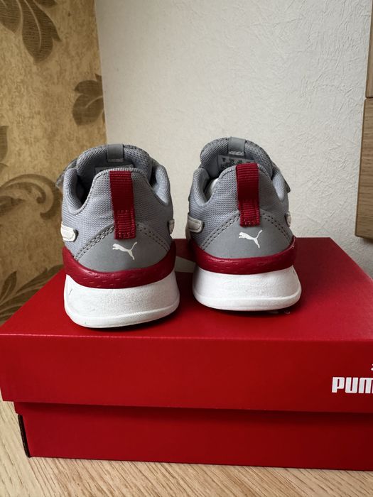 Дитячі кросівки puma