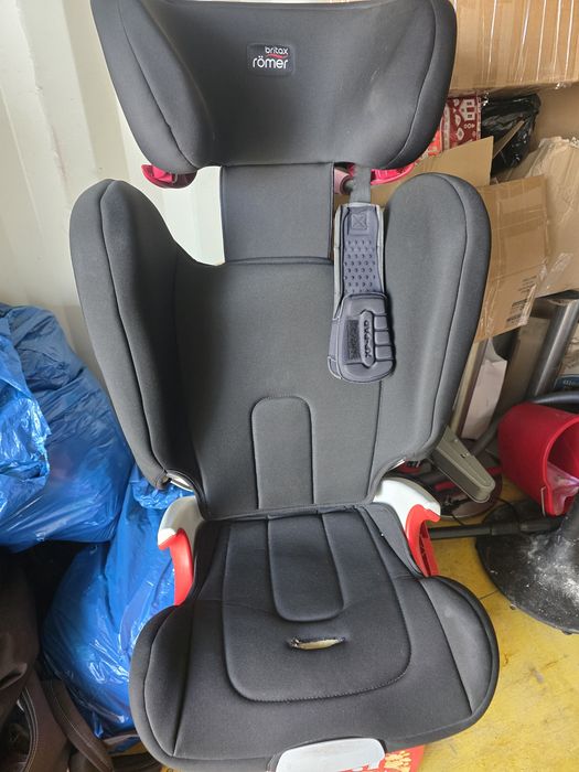 Fotelik samochodowy Britax Römer 15-36 kg (ISOFIX)