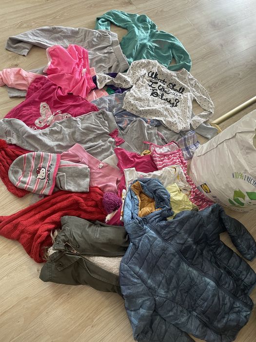 Oddam ubrania dla dziewczynki za owoce