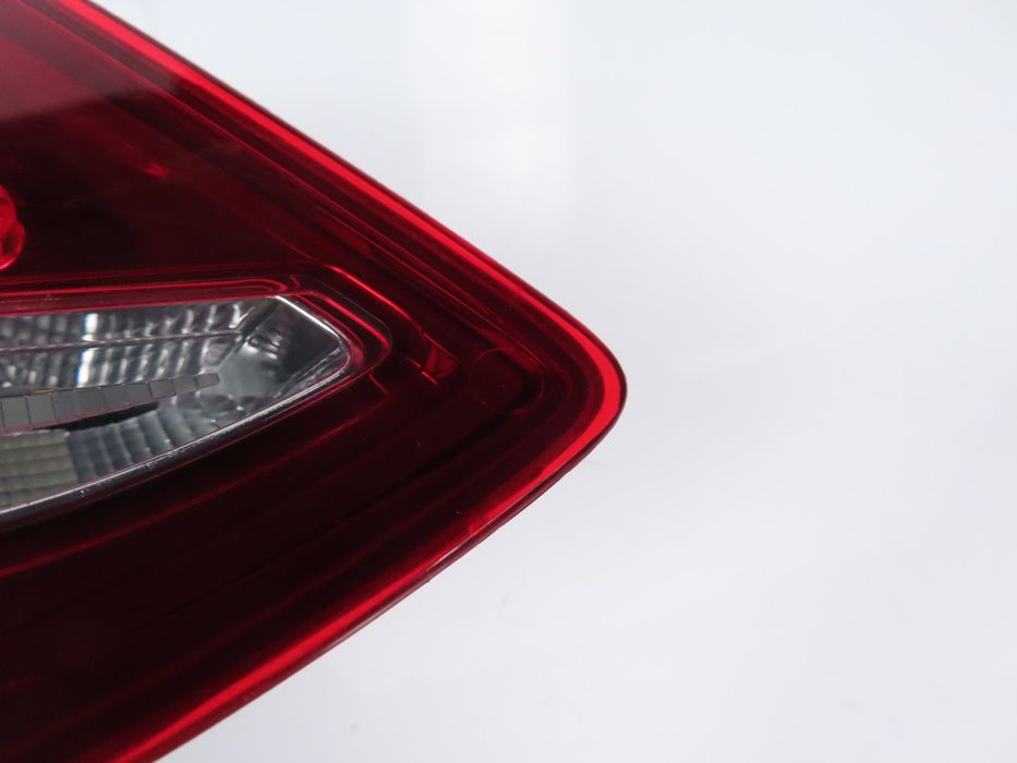 Farolim Led Esquerdo/Trás Usado Mercedes-Benz C-Class (W205)