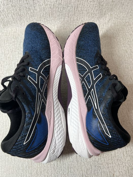 Спортивні ASICS GT-2000 10W • Розмір 40 ( 25,5 см )