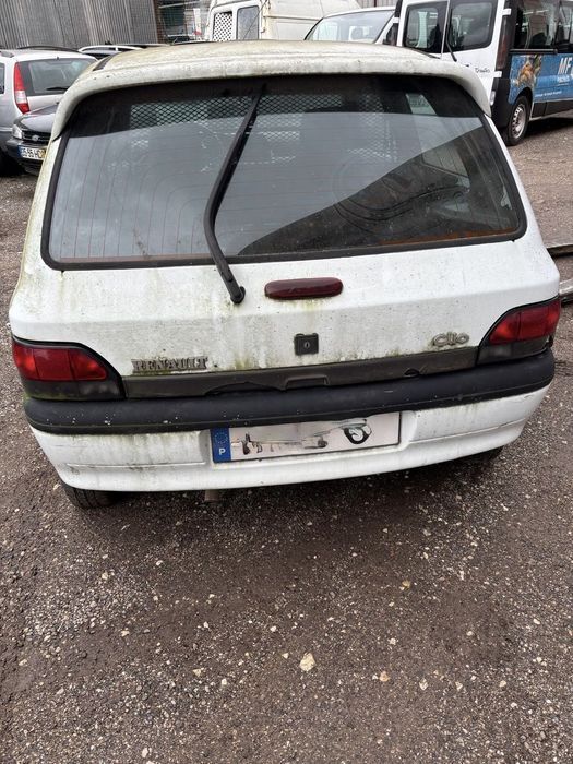Renault Clio 1.9 D de 1993 para peças