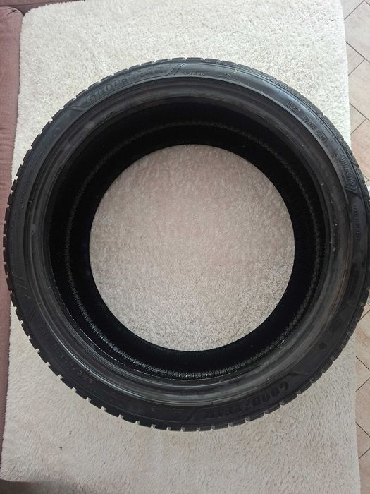 opona zimowa goodyear 225/40r18 92V