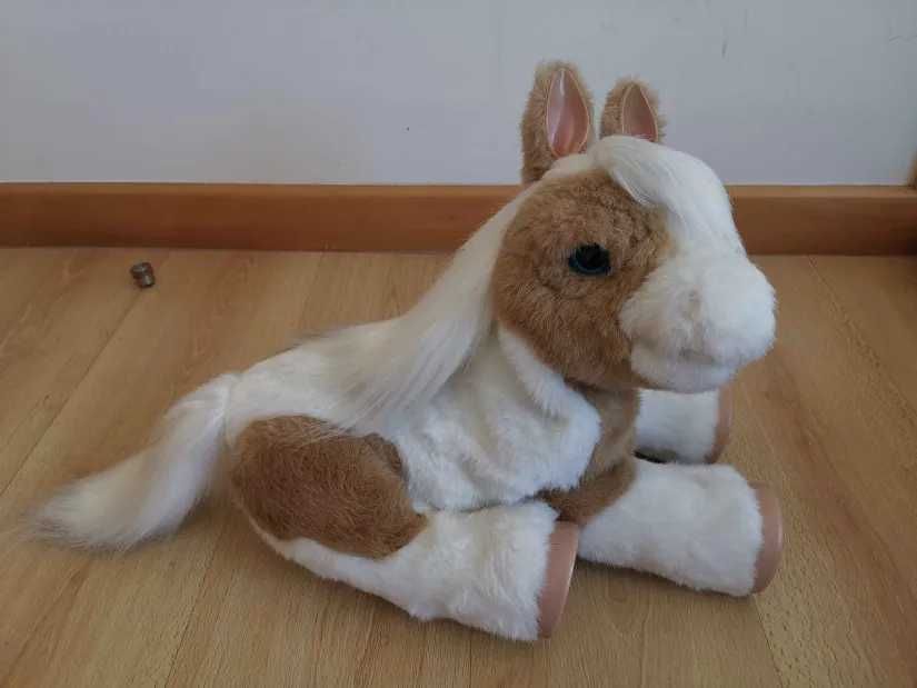 Brinquedo Pônei Baby Butterscotch FurReal Friends (c/escova e cenoura)