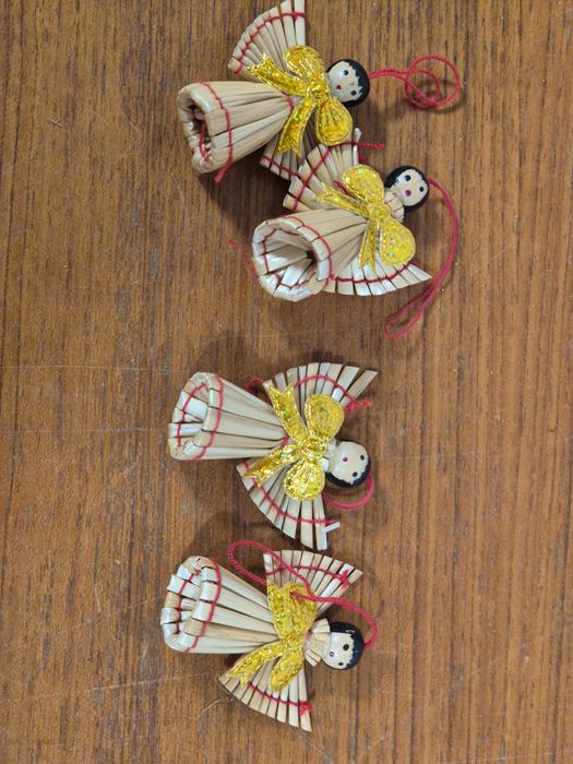 Zawieszki aniołki ze słomy  4 szt