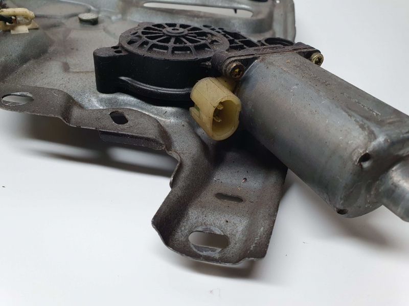 Elevador vidros trás esquerdo RENAULT Laguna I (B56_, 556_)