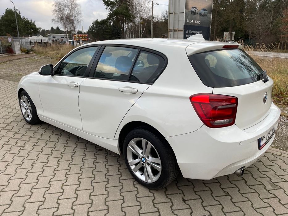 BMW 116i 2011r Biała Super Stan Opony Zimowe