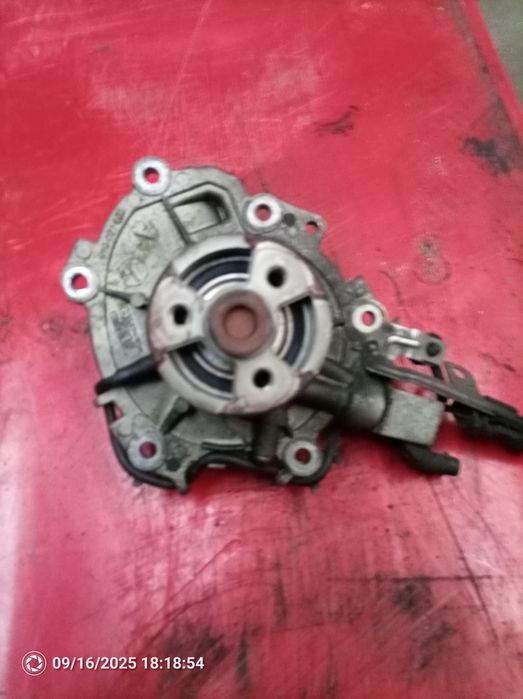 Pompa wody 2.0 D 204DTD jaguar F-pace xf xe land rover