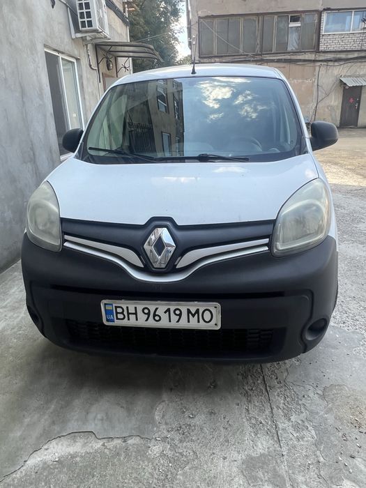 Продам автомобиль Рено Кангу 2016г.в.