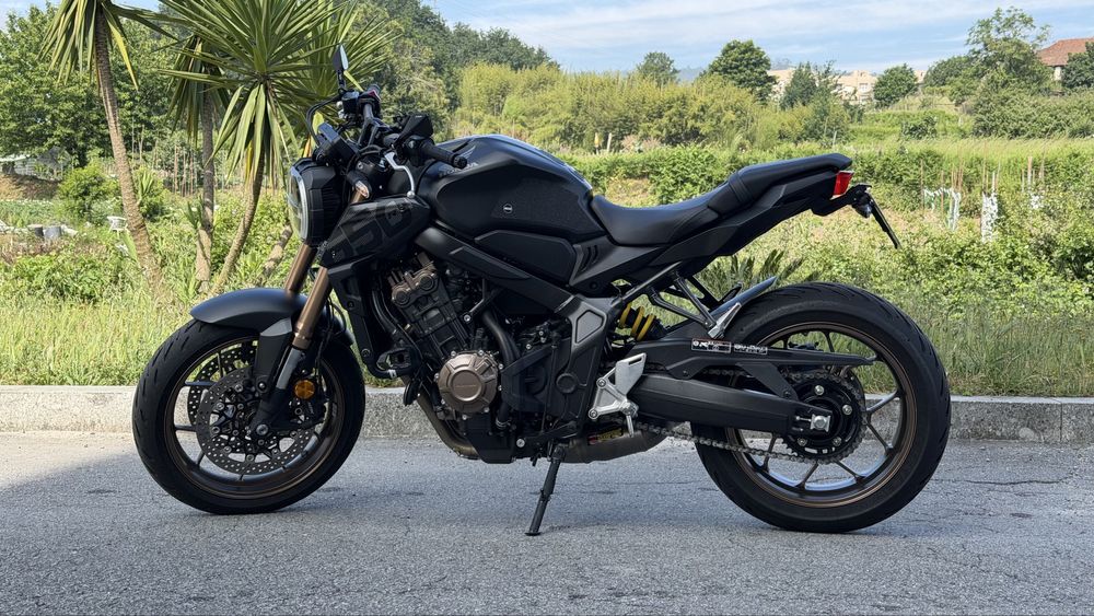 Honda CB650R Akrapovic