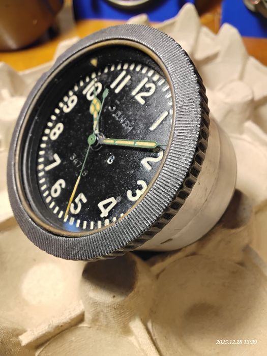 Zegar wojskowy czołgowy 5dni. PRL ZSRR  mechaniczny SPRAWNY